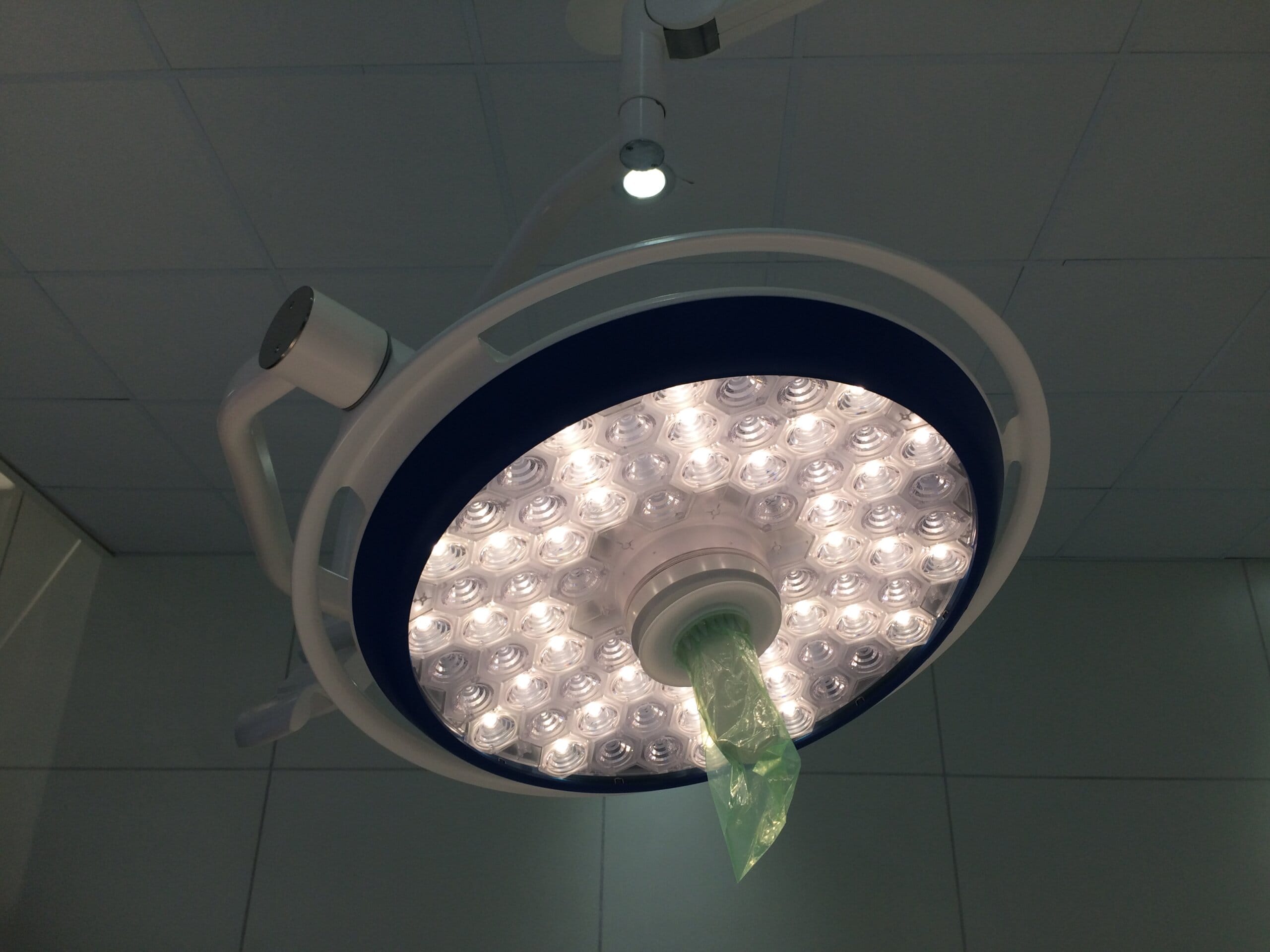 15815bb0-efed-4586-991e-54daa0e9bf68.jpg Surgical Light Handle Cover
